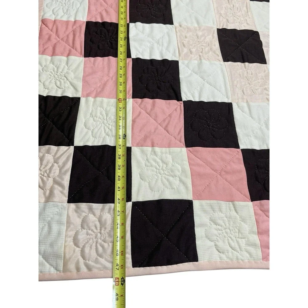 Vintage Indiana Amish Made handmade patchwork quilt Pink Small Child Throw 45x48